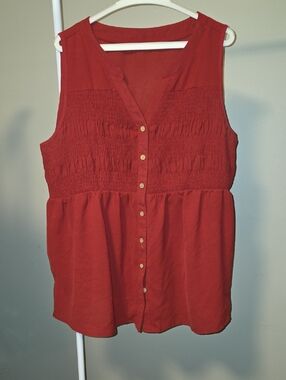 BloomChic Sleeveless Button-Front Smocked Top in Red Size 18-20